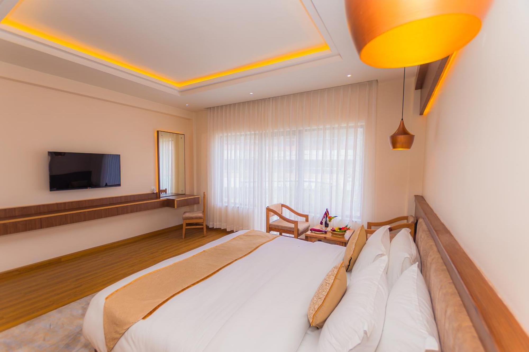 Temple Himalaya Hotel & Spa Pokhara Eksteriør billede